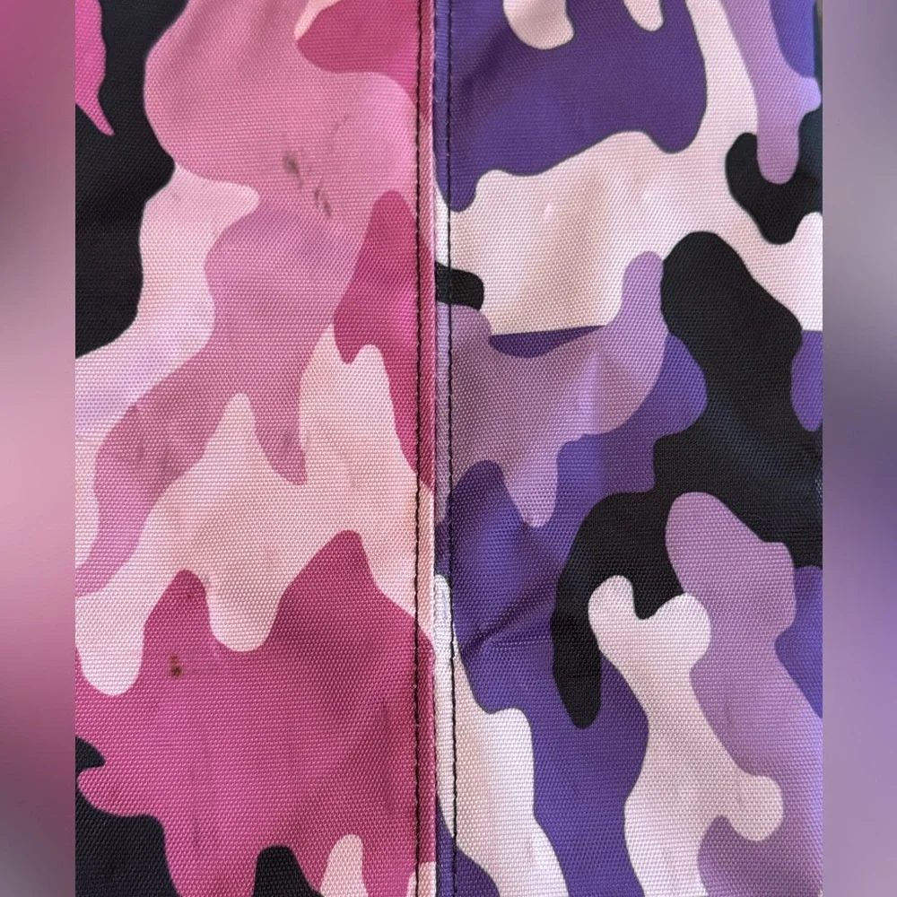 Sprayground Split Camo Beach Tote Bag. See pictures for additional info - Picture 5 of 8